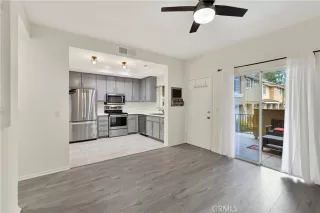 Photo #4: OC26112218 Listing 