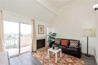 Photo #5: OC26112340 Listing