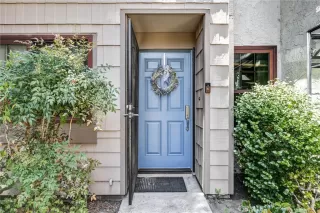 Photo #4: OC26112468 Listing