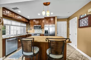 Photo #5: OC26112468 Listing