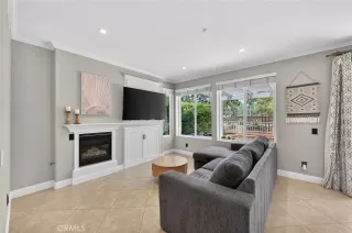 Photo #6: OC26112493 Listing