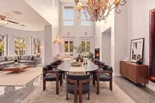 Photo #5: OC26112640 Listing
