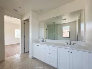 Photo #6: OC26113021 Listing