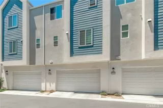 Photo #4: OC26113038 Listing 
