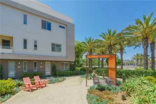 Photo #6: OC26113101 Listing