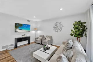 Photo #2: OC26113152 Listing