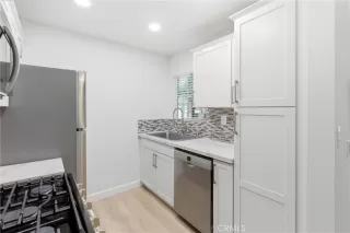Photo #3: OC26113214 Listing