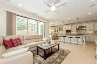 Photo #4: OC26113405 Listing