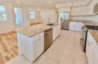 Photo #4: OC26114364 Listing
