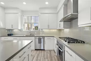 Photo #2: OC26114400 Listing 