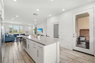 Photo #3: OC26114400 Listing 