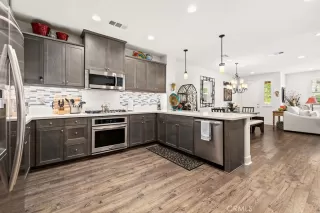 Photo #4: OC26114603 Listing 