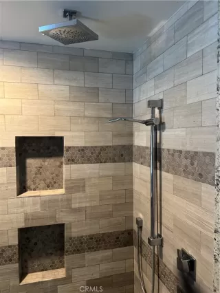 Photo #4: OC26114900 Listing