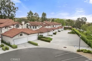 Photo #2: OC26115310 Listing