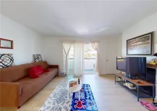 Photo #5: OC26115346 Listing