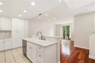 Photo #6: OC26115425 Listing