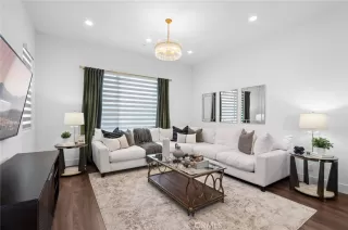 Photo #4: OC26115471 Listing 