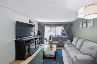 Photo #4: OC26115476 Listing