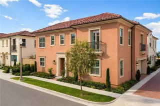 Photo #1: OC26116450 Listing