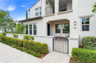 Photo #4: OC26116659 Listing