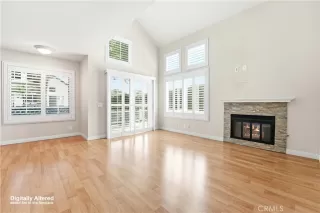 Photo #4: OC26116957 Listing 