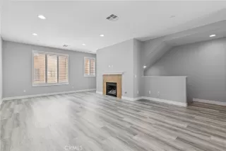Photo #1: OC26117040 Listing