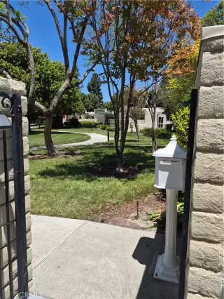 Photo #2: OC26117257 Listing