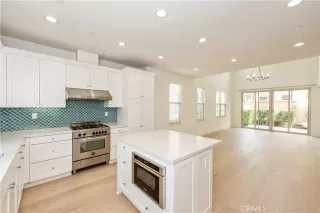 Photo #3: OC26117480 Listing 