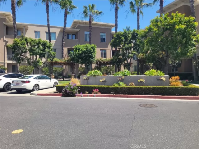 MLS: OC26117639 Condo For Sale