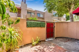Photo #2: OC26117655 Listing 