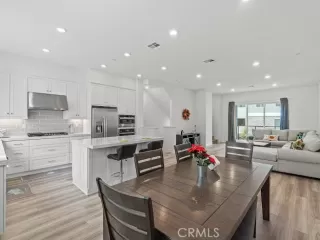 Photo #4: OC26117755 Listing 