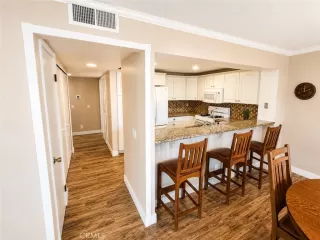 Photo #6: OC26117915 Listing