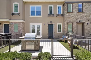 Photo #2: OC26118069 Listing