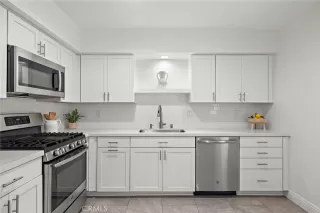 Photo #5: OC26118218 Listing