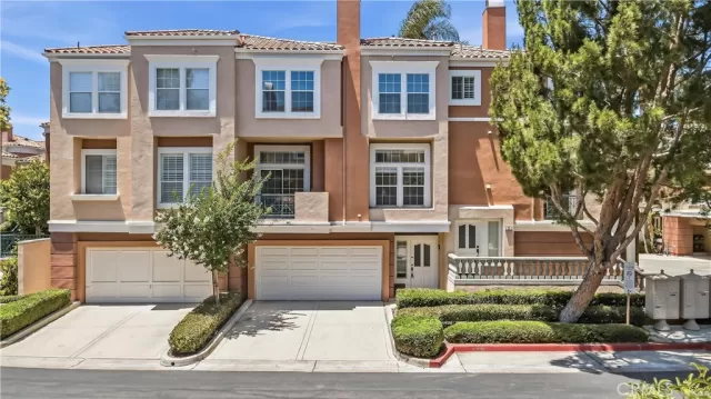 MLS: OC26118307 Condo For Sale