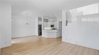 Photo #1: OC26118307 Listing 