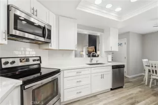 Photo #6: OC26118309 Listing