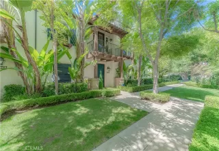 Photo #5: OC26118502 Listing