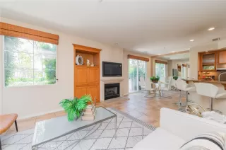 Photo #2: OC26118682 Listing