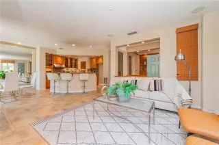 Photo #6: OC26118682 Listing