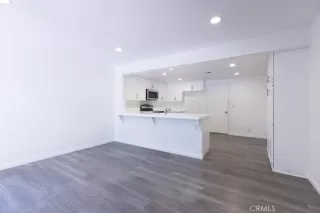 Photo #2: OC26118699 Listing 