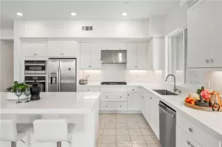 Photo #4: OC26118785 Listing 