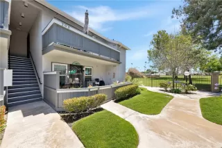 Photo #6: OC26118796 Listing