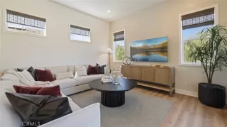 Photo #6: OC26118872 Listing 