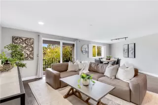Photo #6: OC26119193 Listing