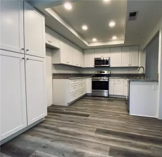 Photo #4: OC26119361 Listing