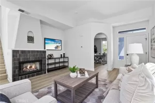 Photo #3: OC26119860 Listing
