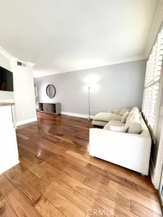 Photo #4: OC26120220 Listing 