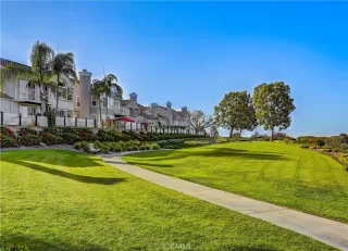 Photo #2: OC26120571 Listing 