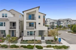 Photo #3: OC26120656 Listing